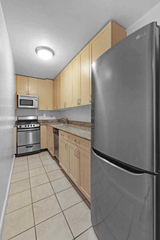 250 W 88th St #3B - Photo 5 of 6