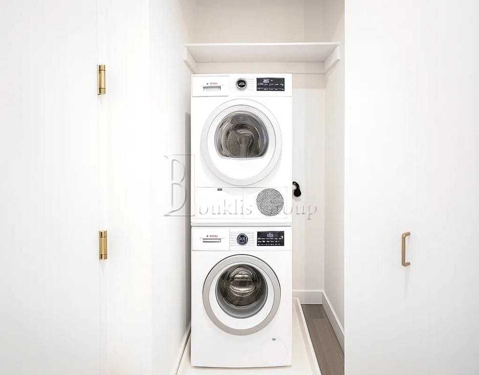 Water St #2322 - Photo 5 of 6