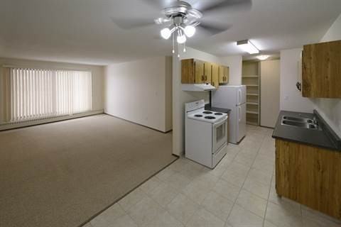 12 Noble Ave - Photo 4 of 11