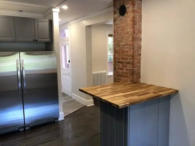 577 Frontenac St - Photo 4 of 15