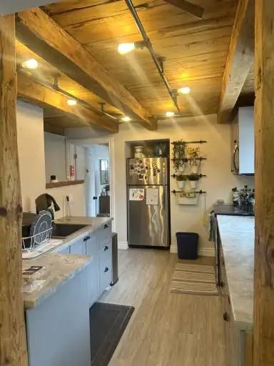 48 Elm St - Photo 3 of 18