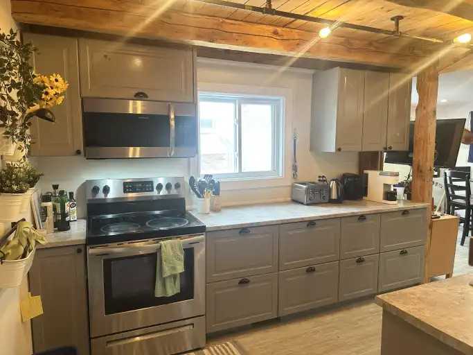 48 Elm St - Photo 4 of 18