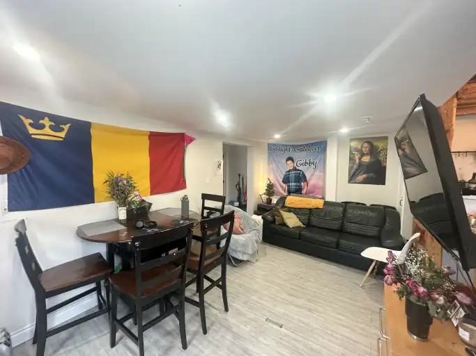 48 Elm St - Photo 5 of 18