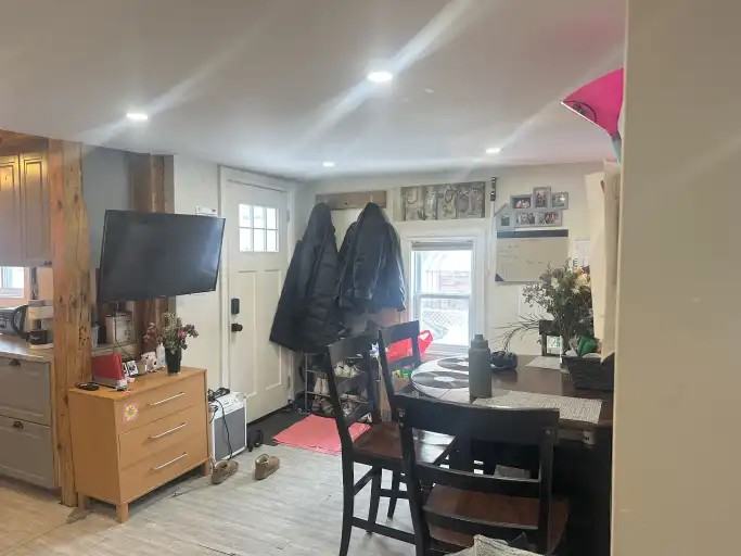 48 Elm St - Photo 6 of 18