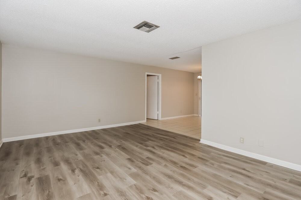 11799 Nw 26th St - Photo 4 of 16