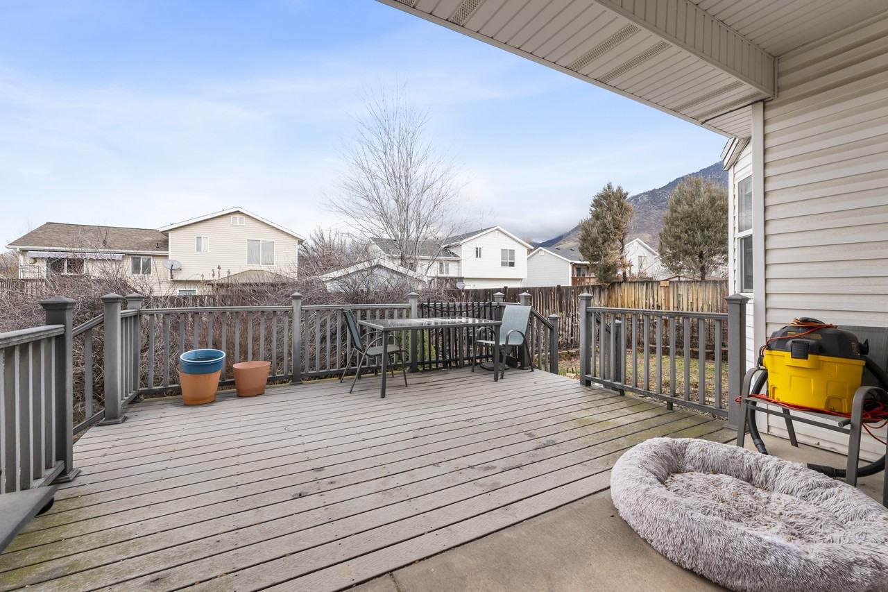 918 E 1375 N #1 - Photo 3 of 11