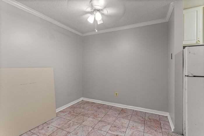 21641 Hillside Dr #3D - Photo 4 of 16