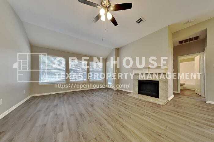 1601 Mallard Dr - Photo 4 of 24