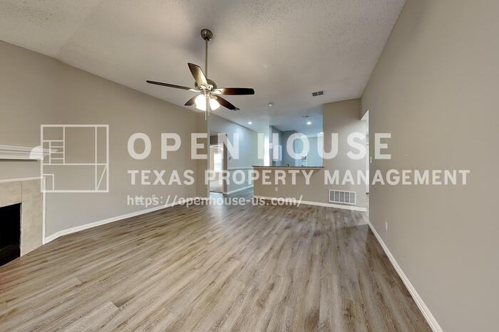 1020 Mckavett Dr - Photo 4 of 23