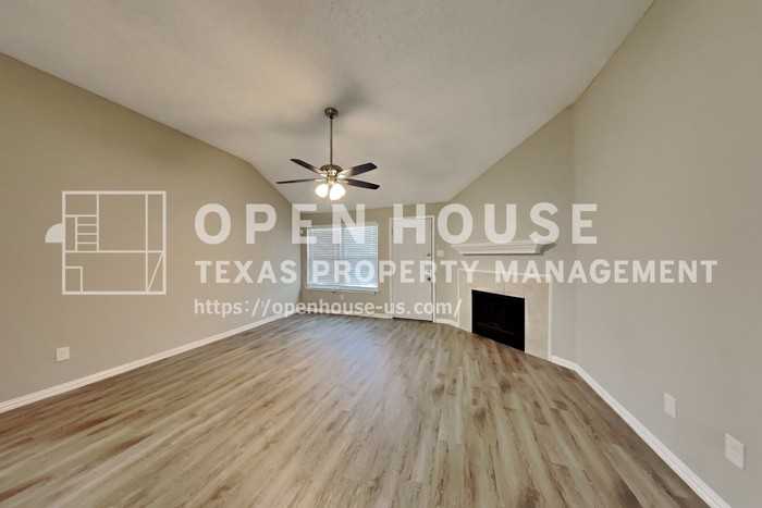 1020 Mckavett Dr - Photo 5 of 23