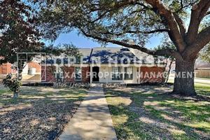 featured image of 3933 18th St