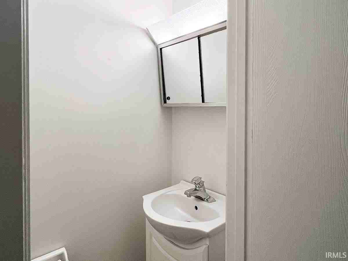 513 Graham Pl - Photo 3 of 30