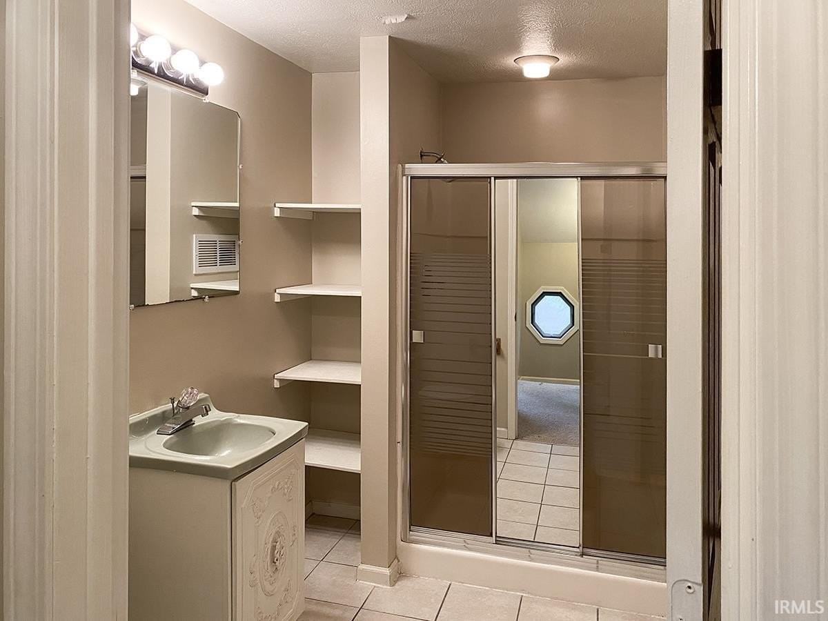 603 W Allen St - Photo 7 of 37