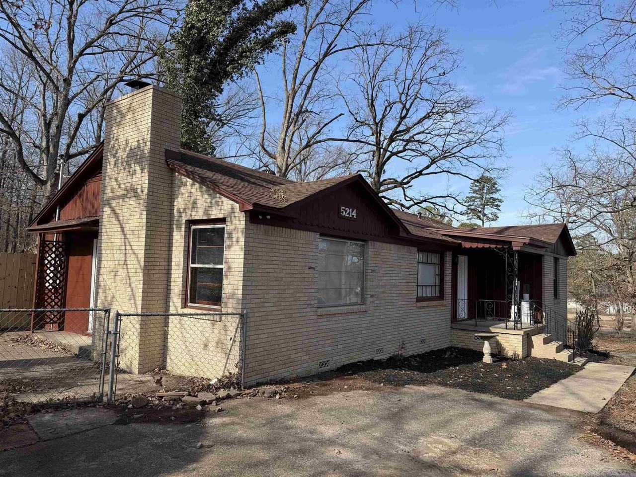 5214 Western Hills Ave - Photo 3 of 26