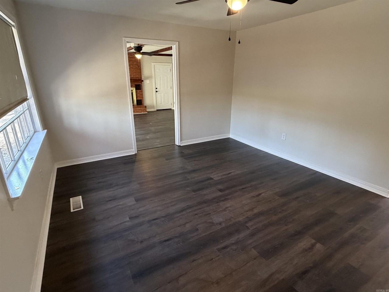 5214 Western Hills Ave - Photo 5 of 26