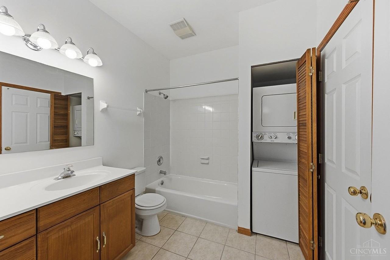 944 Summit Ave Apt 1 - Photo 6 of 14