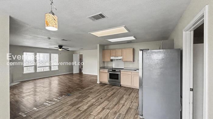 386 Siebert Dr - Photo 5 of 22