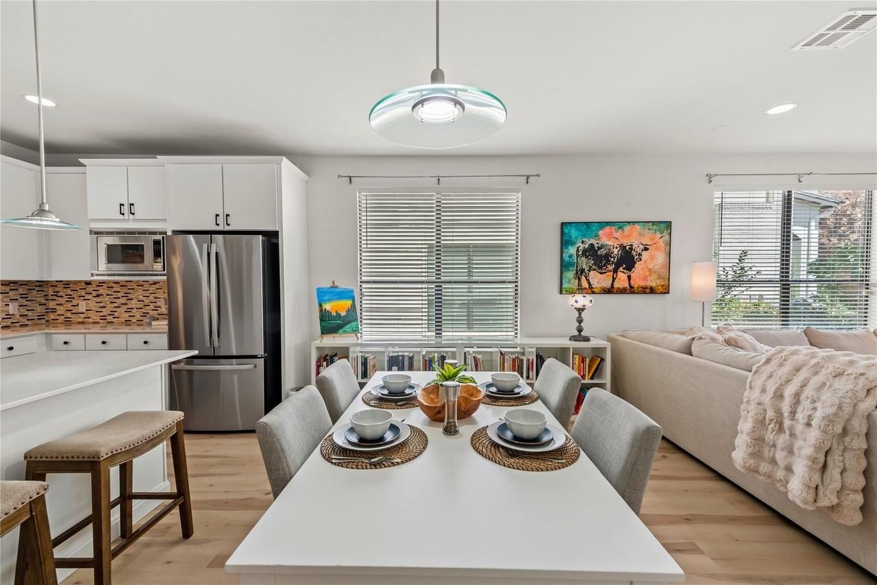 3112 Corbin Ln - Photo 6 of 23