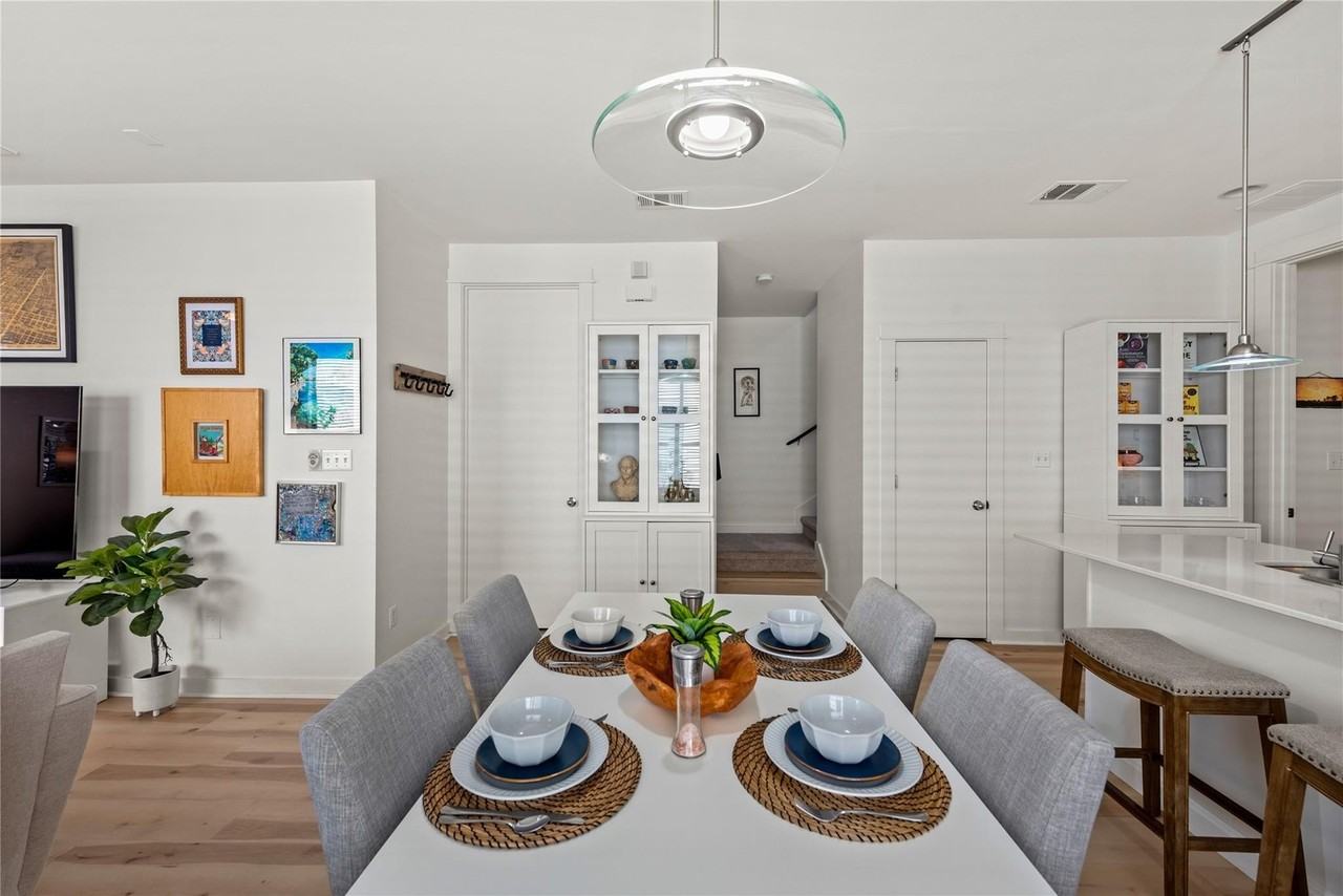 3112 Corbin Ln - Photo 7 of 23