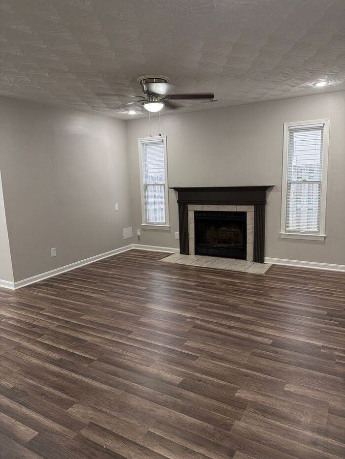 10521 Going Ct - Photo 4 of 16