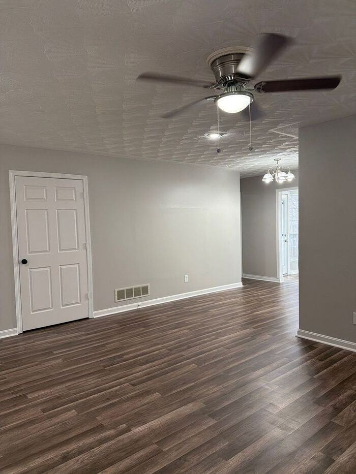 10521 Going Ct - Photo 5 of 16