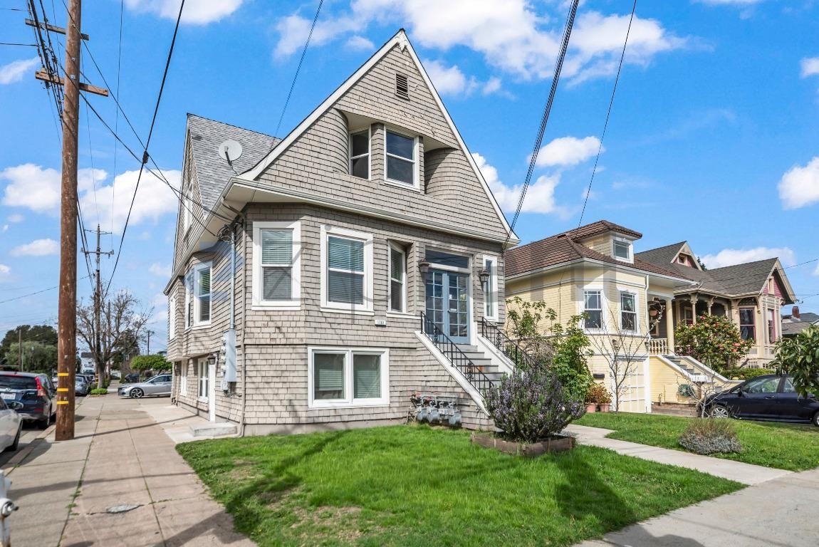 1701 Broadway #C - Photo 2 of 25