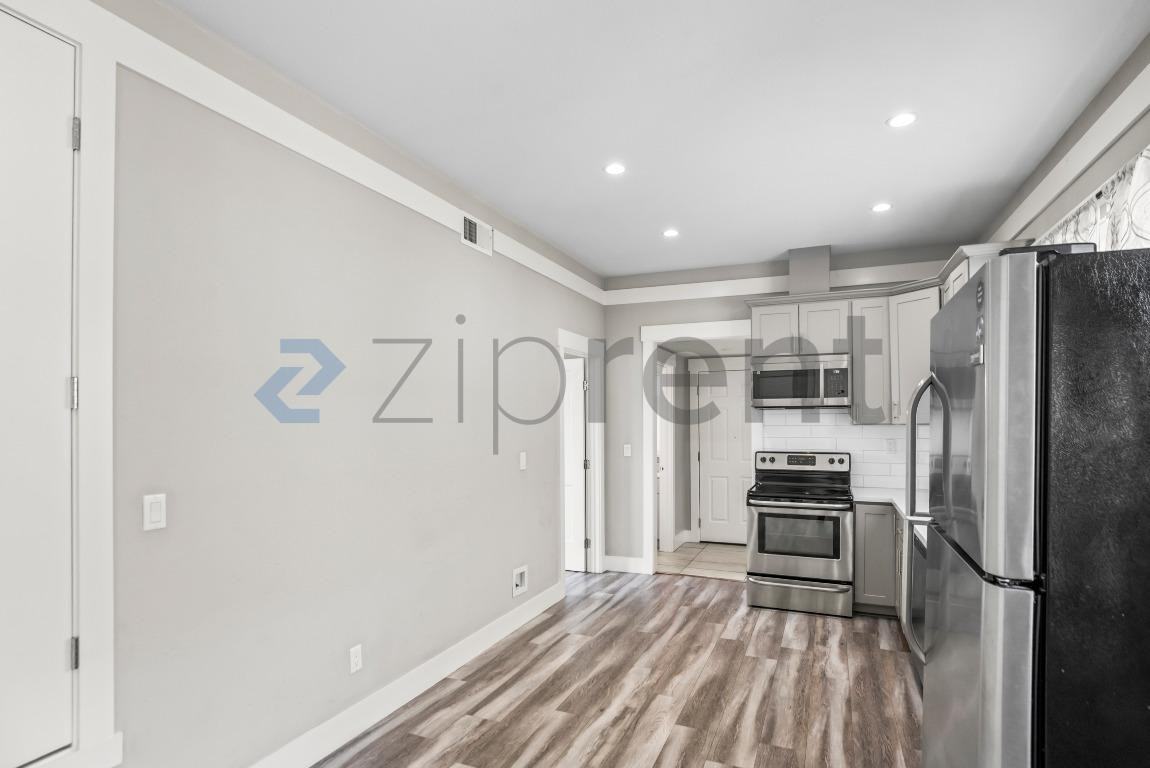 1701 Broadway #C - Photo 6 of 25