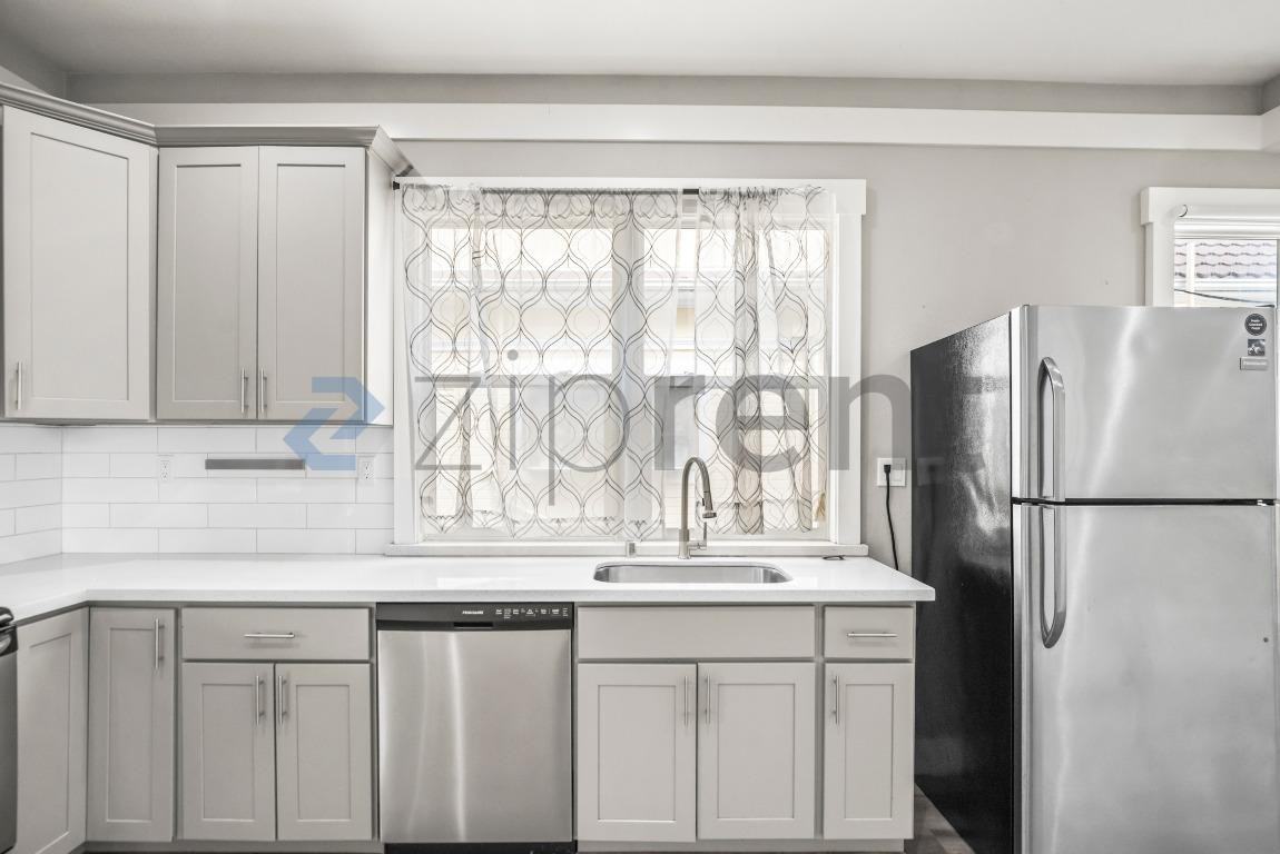 1701 Broadway #C - Photo 7 of 25