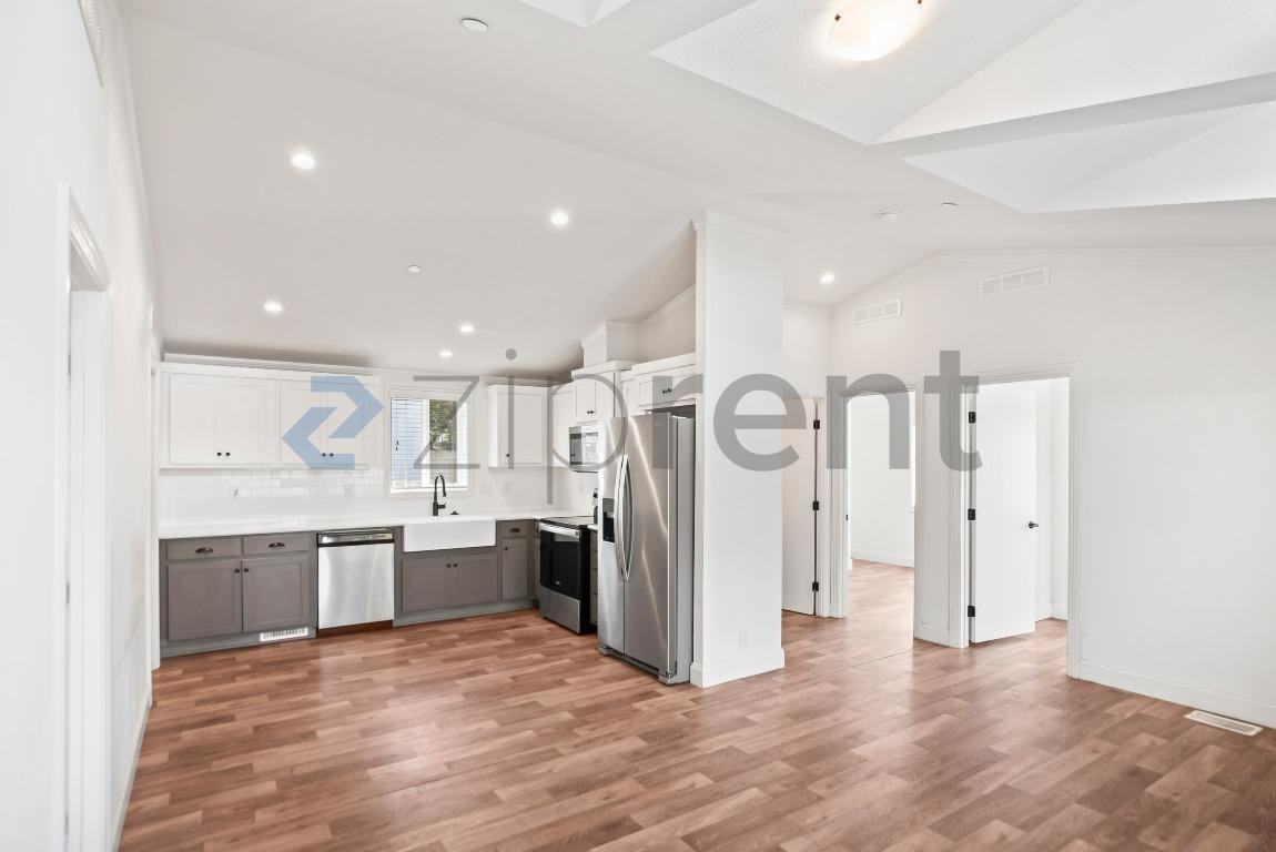 2838 Romagnolo St #A - Photo 7 of 26