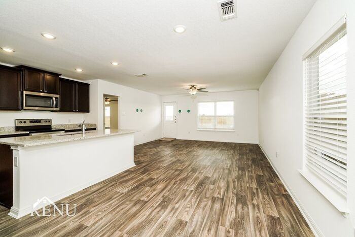 17049 Dusty Boots Ln - Photo 6 of 24