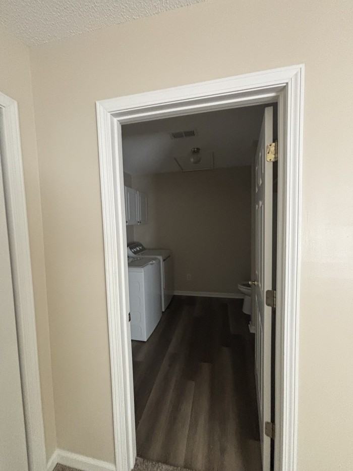 164 W Hampton St #164 - Photo 3 of 25