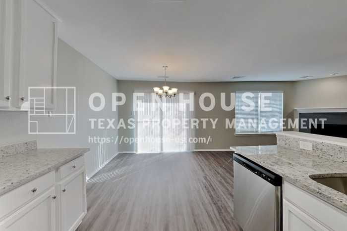 6060 Blazing Star Dr - Photo 7 of 20