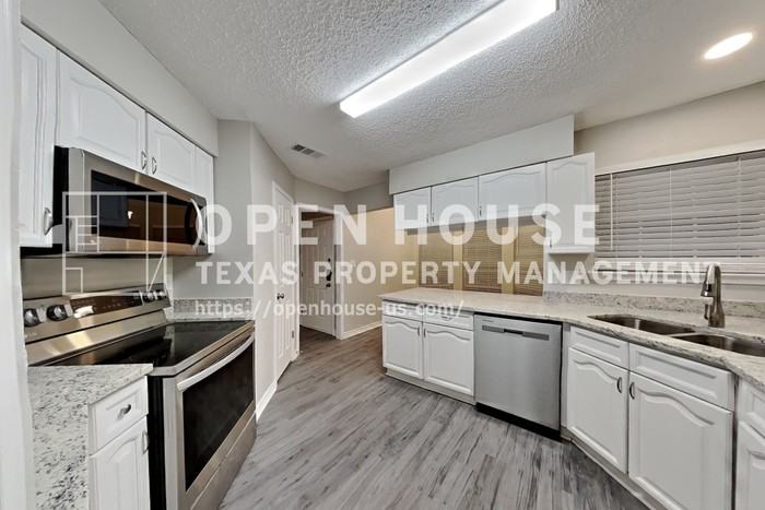 4924 W Creek Ln - Photo 6 of 20