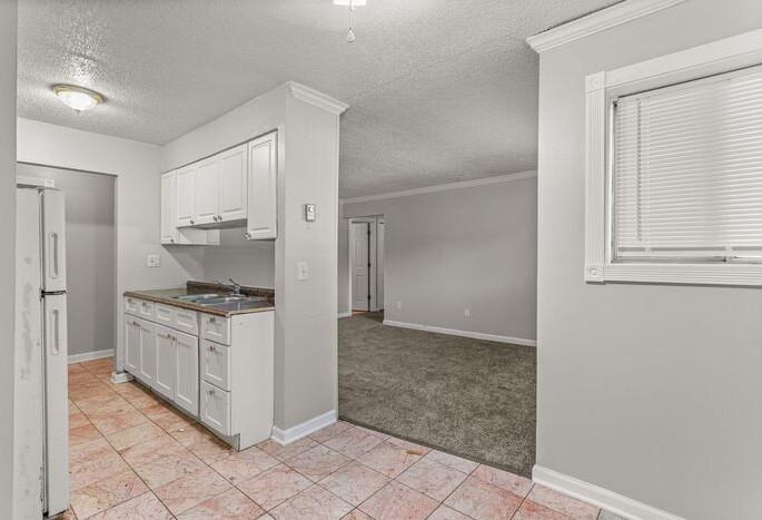 21620 Hillside Dr #1B - Photo 4 of 14