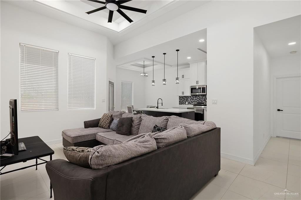 4217 S Duncan Ln - Photo 3 of 18