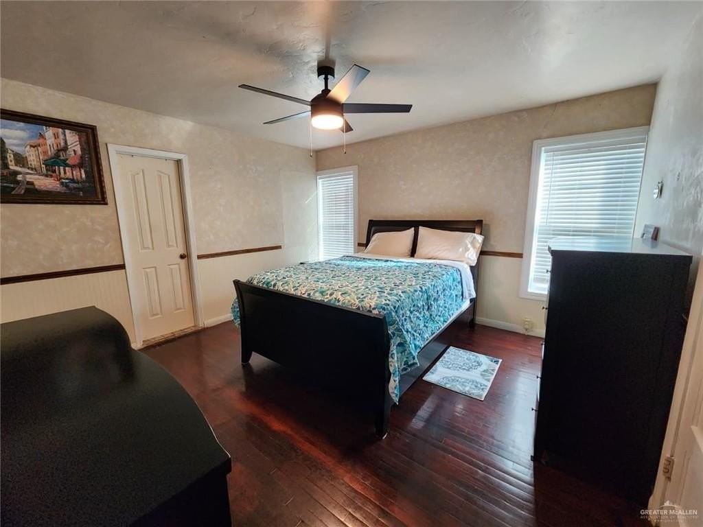 1024 Laurel Ave - Photo 2 of 22