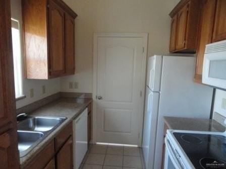 1811 Aruba Dr - Photo 3 of 17