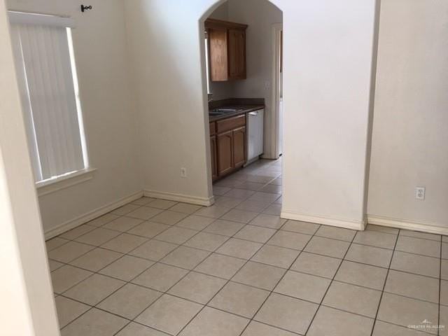 1811 Aruba Dr - Photo 7 of 17