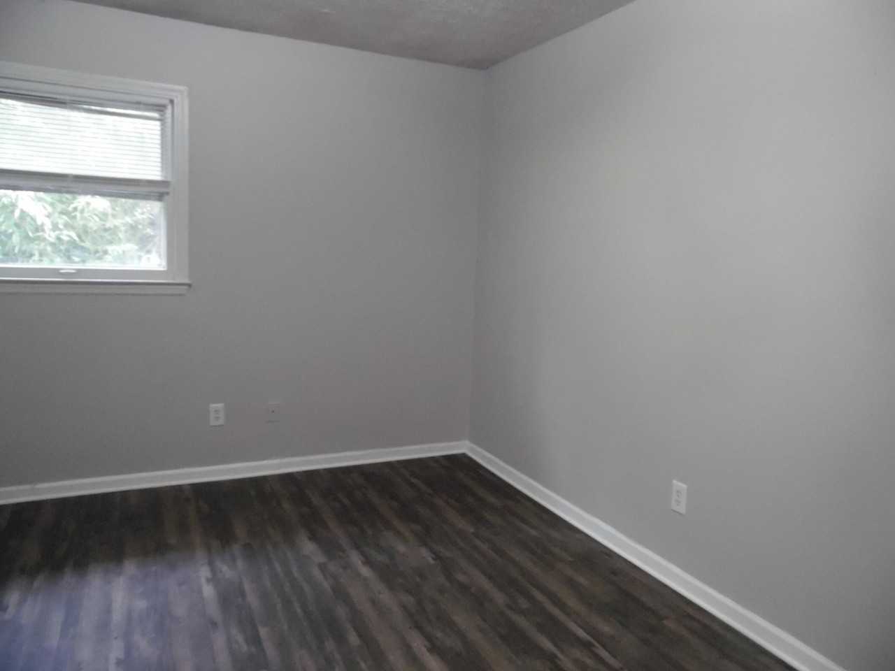 2801 Easthills Dr - Photo 6 of 6