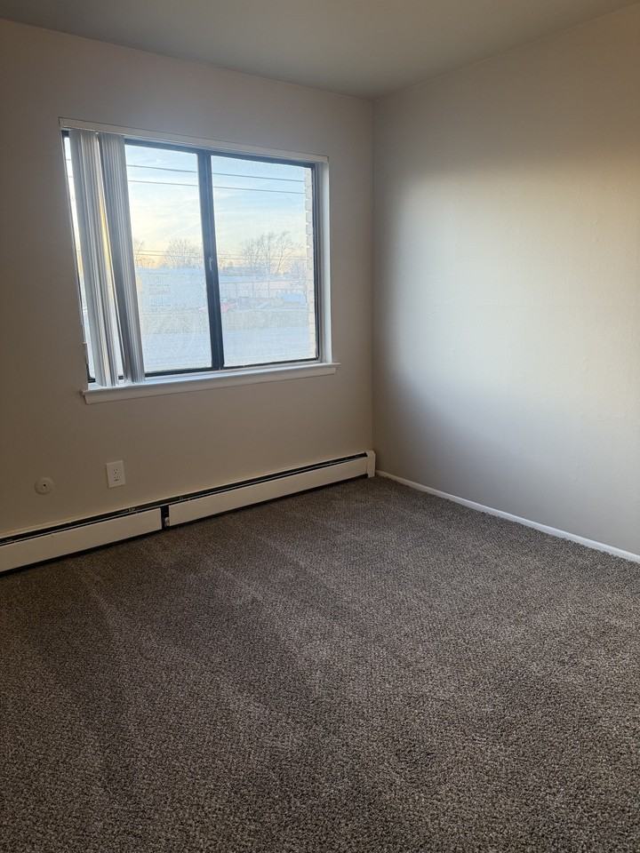 32684 Mound Road - Photo 7 of 29