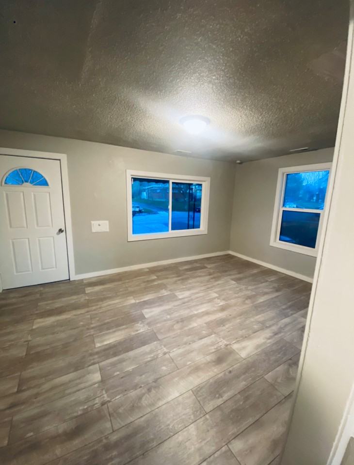 2915 Madison Ave (Upper) - Photo 2 of 9