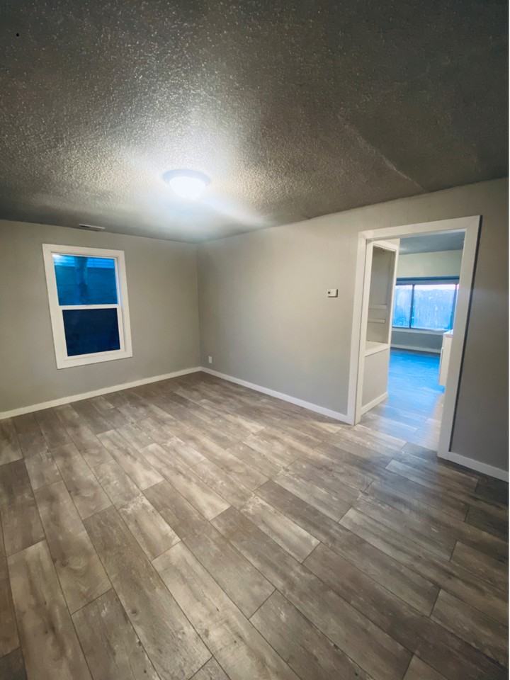 2915 Madison Ave (Upper) - Photo 3 of 9