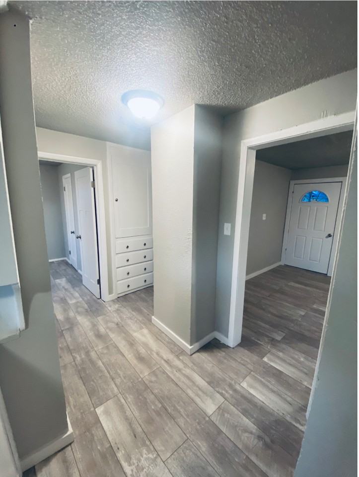 2915 Madison Ave (Upper) - Photo 4 of 9