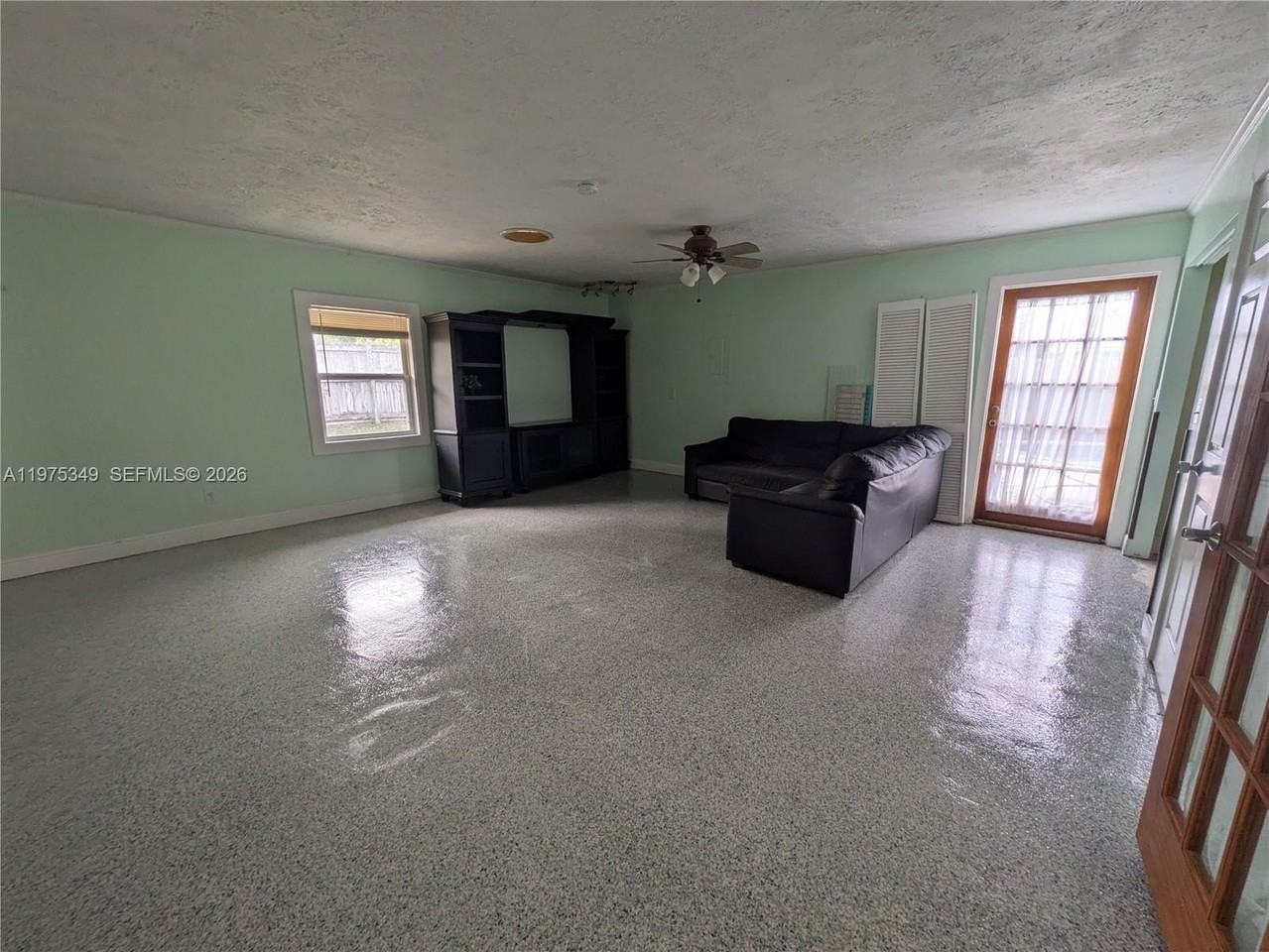 8075 Se Palm St #1 - Photo 2 of 28