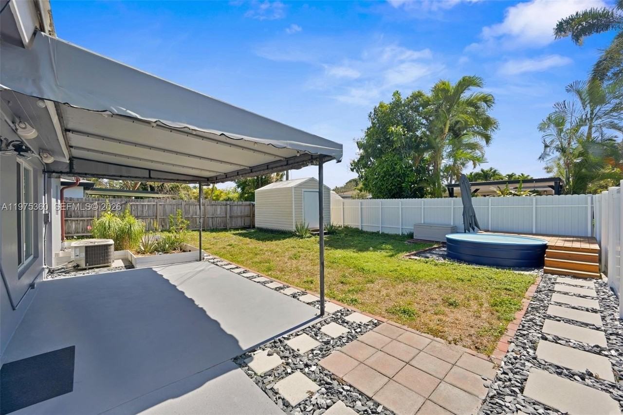 380 Nw 47th Ct #0 - Photo 4 of 14