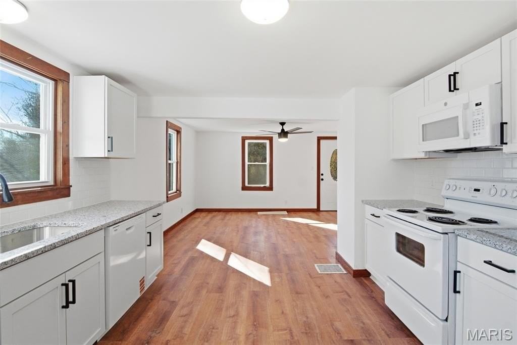 921 Vine St - Photo 3 of 21