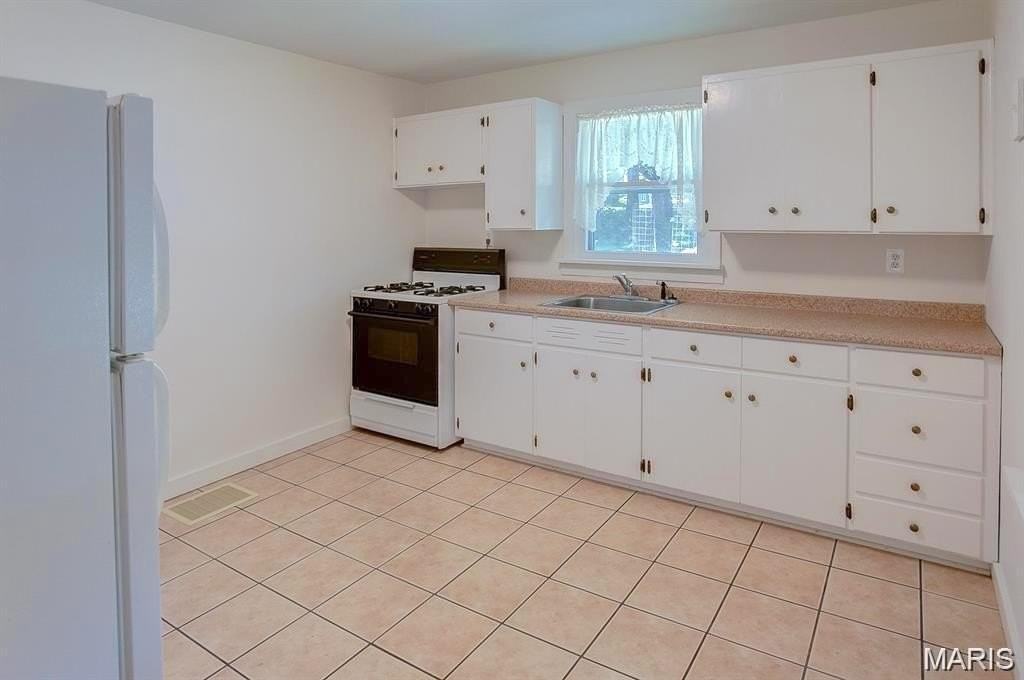 128 S Meridian Rd - Photo 5 of 11