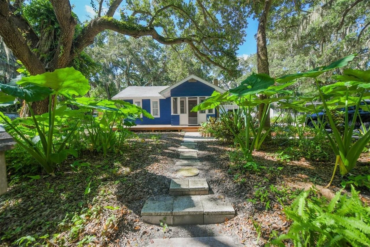 1230 35th St - Photo 2 of 26