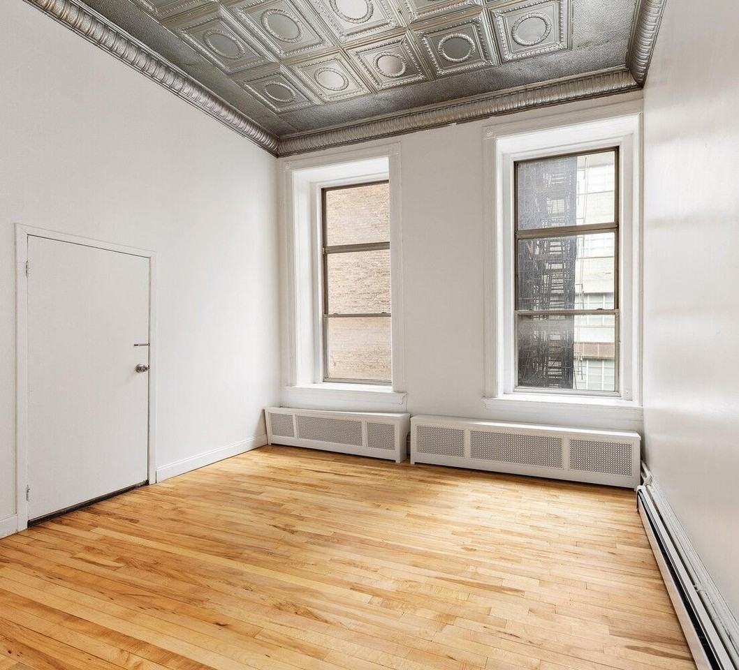 78 Grand St Apt 3 - Photo 7 of 8