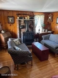 214 Howe St - Photo 5 of 16